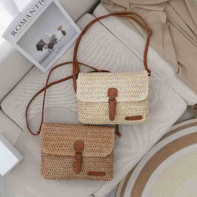 Vintage straw messenger crossbody bag